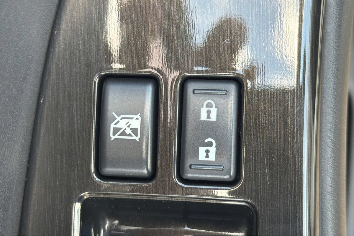 Used 2017 INFINITI QX50 2WD w/ Premium Package image 38