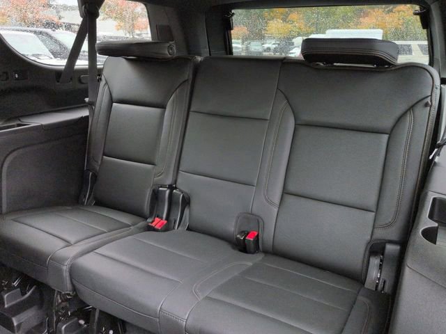 Used 2024 Chevrolet Suburban High Country image 14