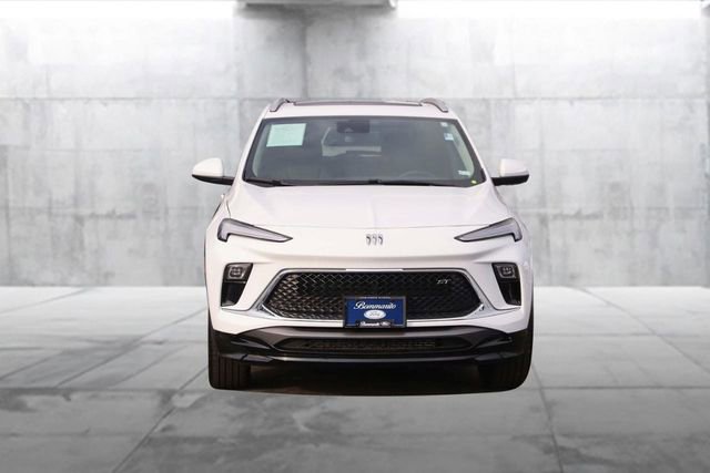 Used 2025 Buick Encore GX Sport Touring w/ Experience Buick Package image 4