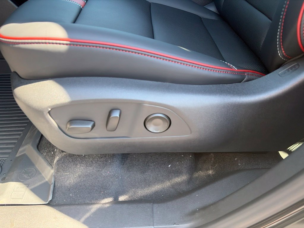 New 2027 Chevrolet Traverse RS w/ LPO, Floor Liner Package AWD/4WD image 13