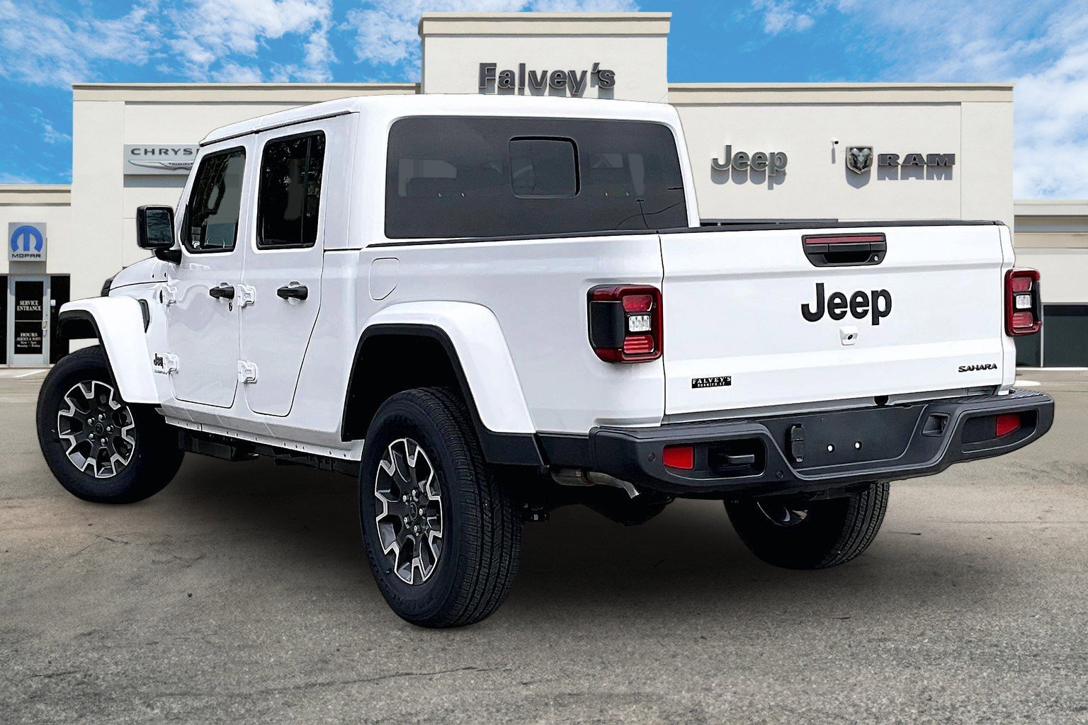 New 2026 Jeep Gladiator Sahara image 3