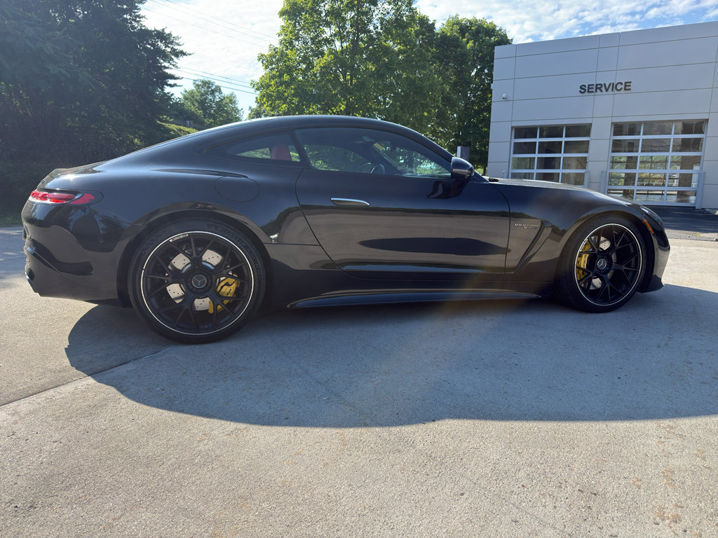 Used 2025 Mercedes-Benz AMG GT 63 image 8