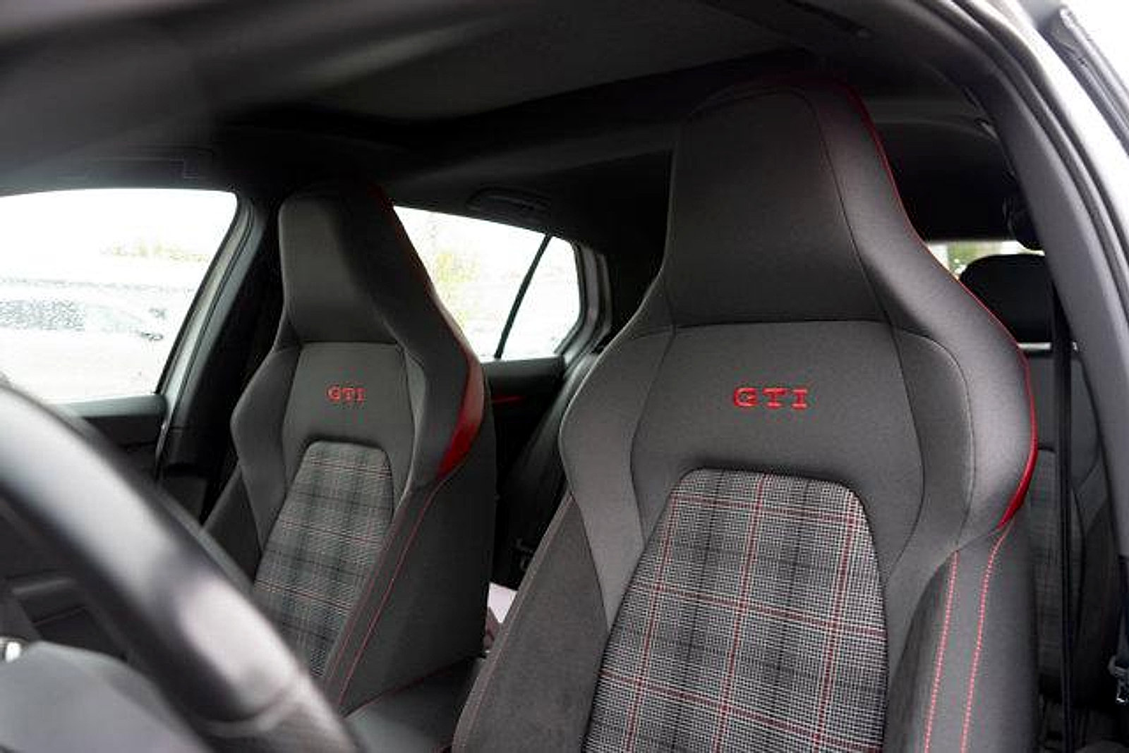 Certified 2023 Volkswagen GTI SE FWD image 11