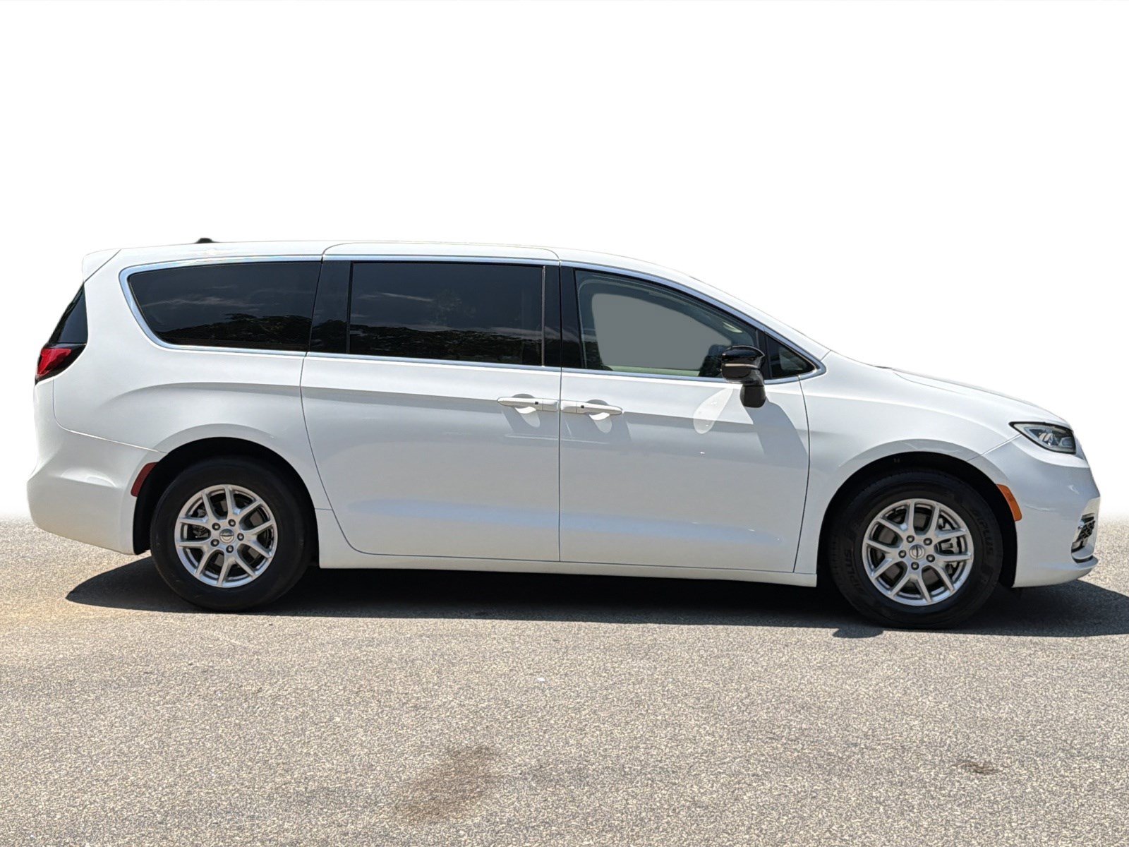 Used 2024 Chrysler Pacifica Touring-L FWD image 30