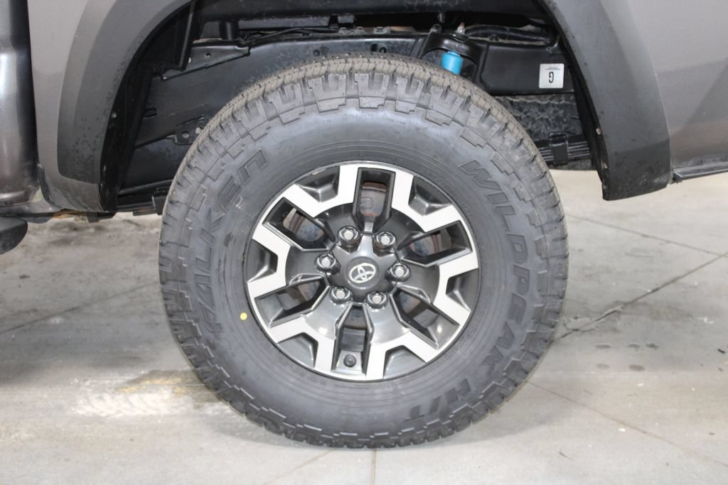 Used 2021 Toyota Tacoma TRD Off-Road AWD/4WD image 17