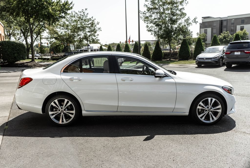 Used 2021 Mercedes-Benz C 300 4MATIC Sedan image 3