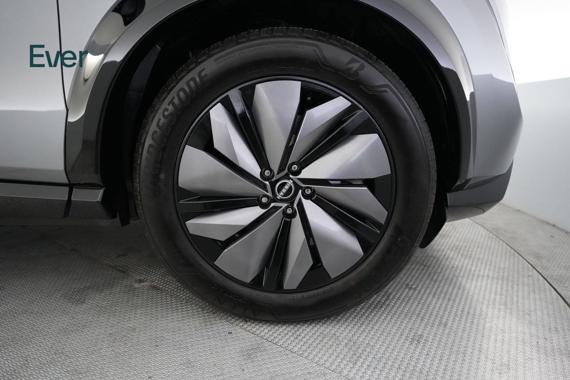 Used 2024 Nissan Ariya AWD image 20