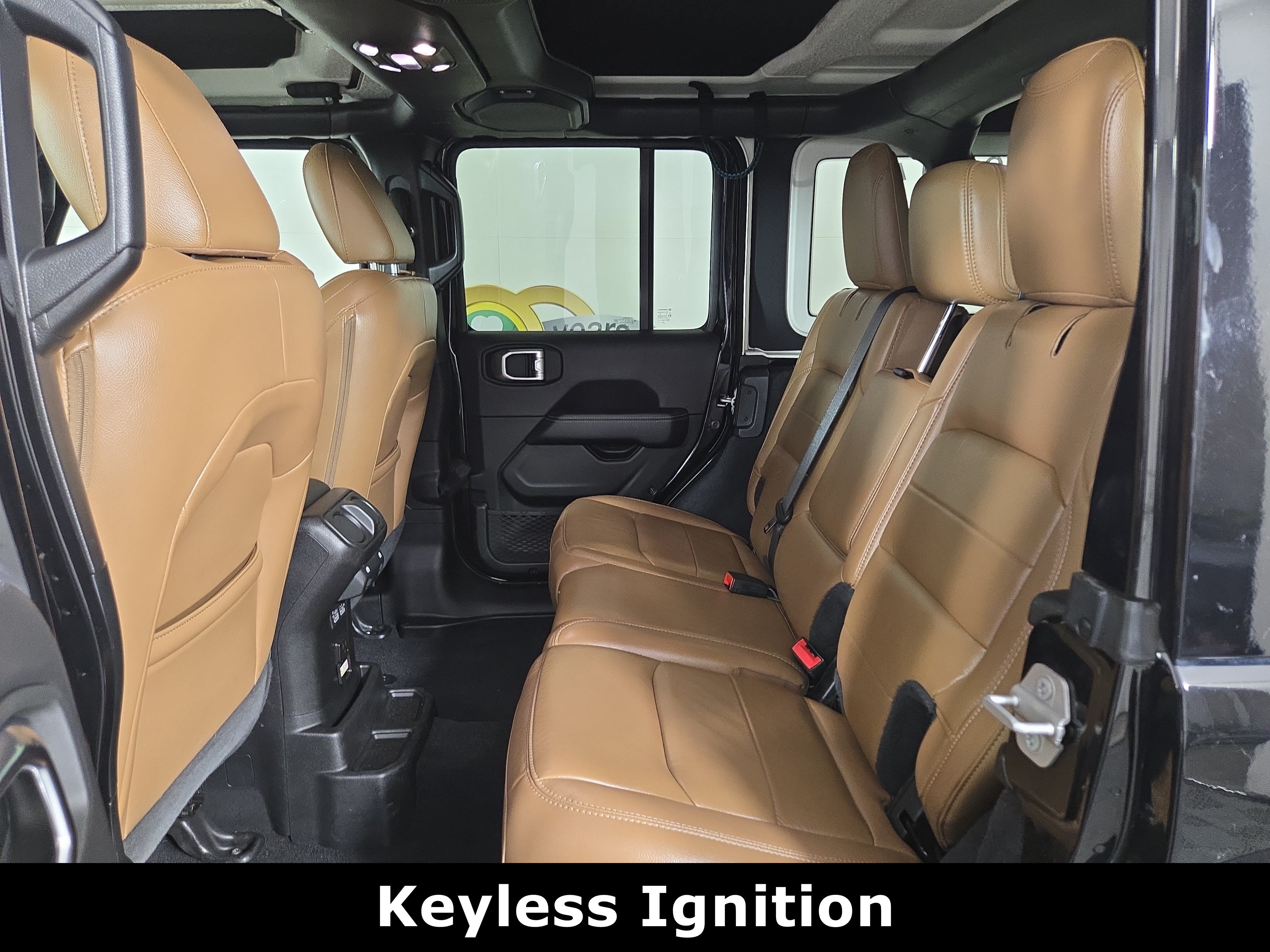 Used 2020 Jeep Wrangler Unlimited Sahara AWD/4WD image 12