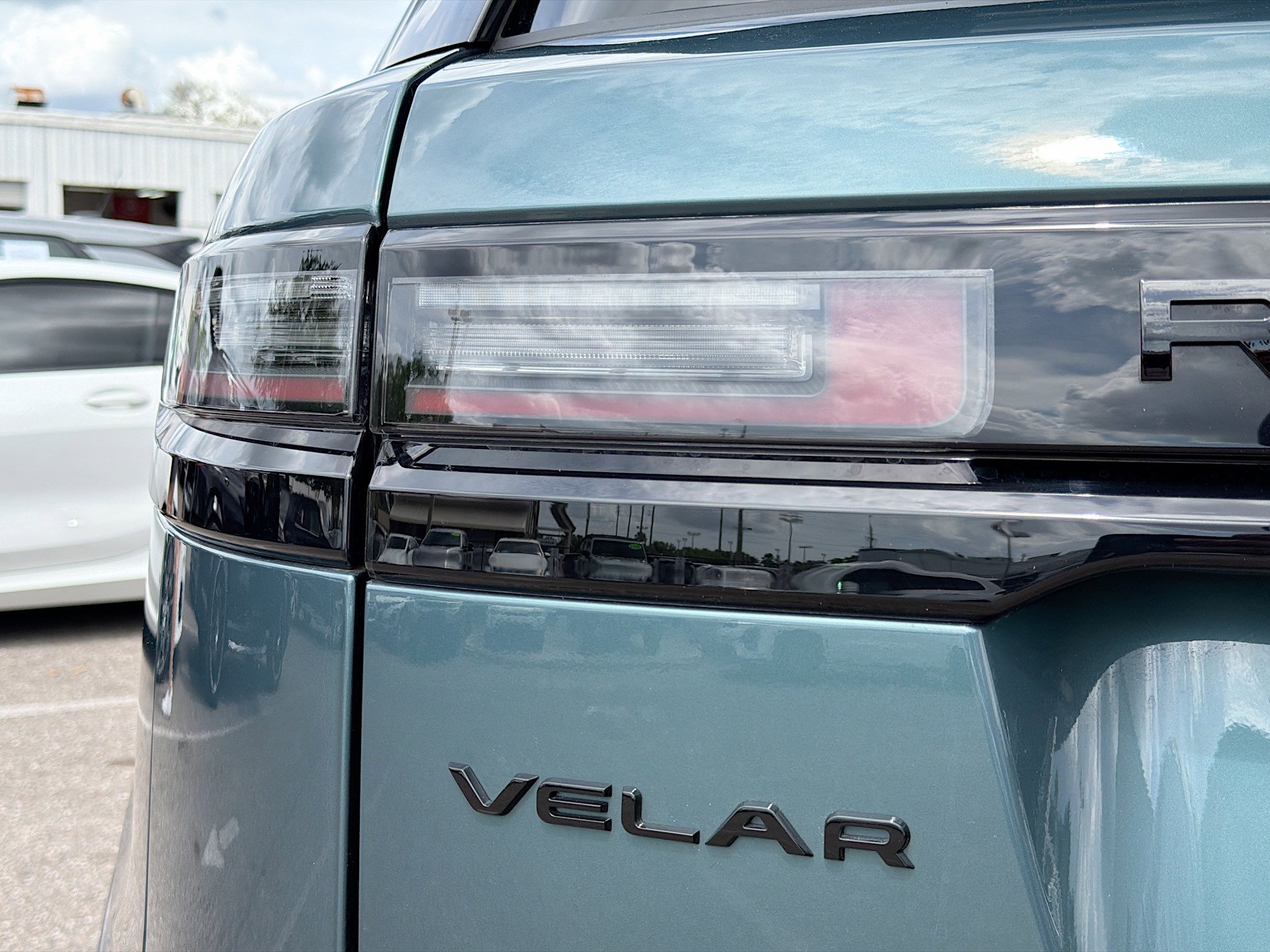 Used 2026 Land Rover Range Rover Velar Dynamic SE image 10