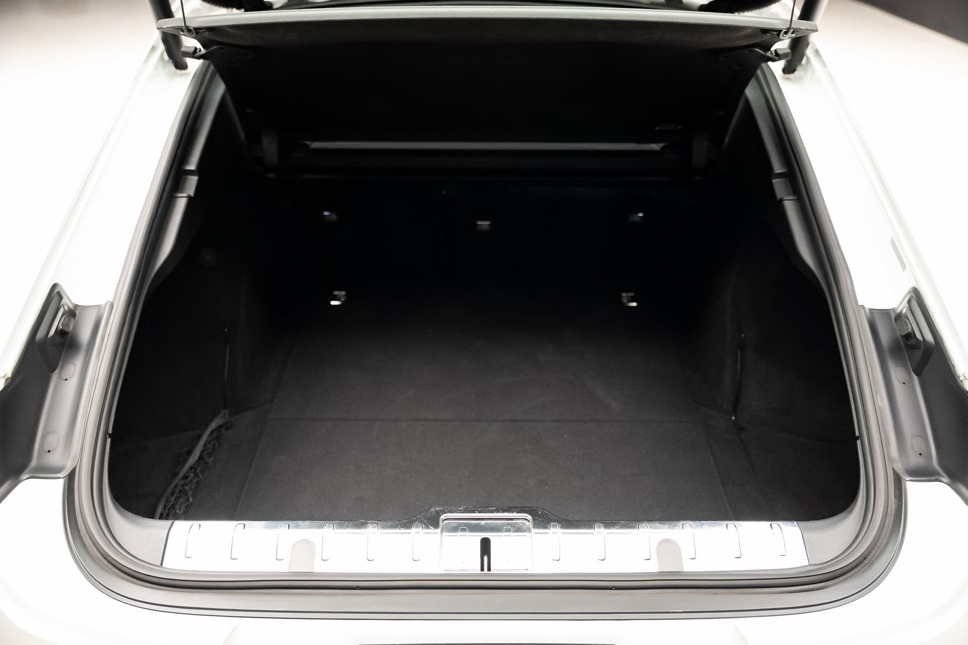 Used 2023 Porsche Panamera 4 AWD/4WD image 76