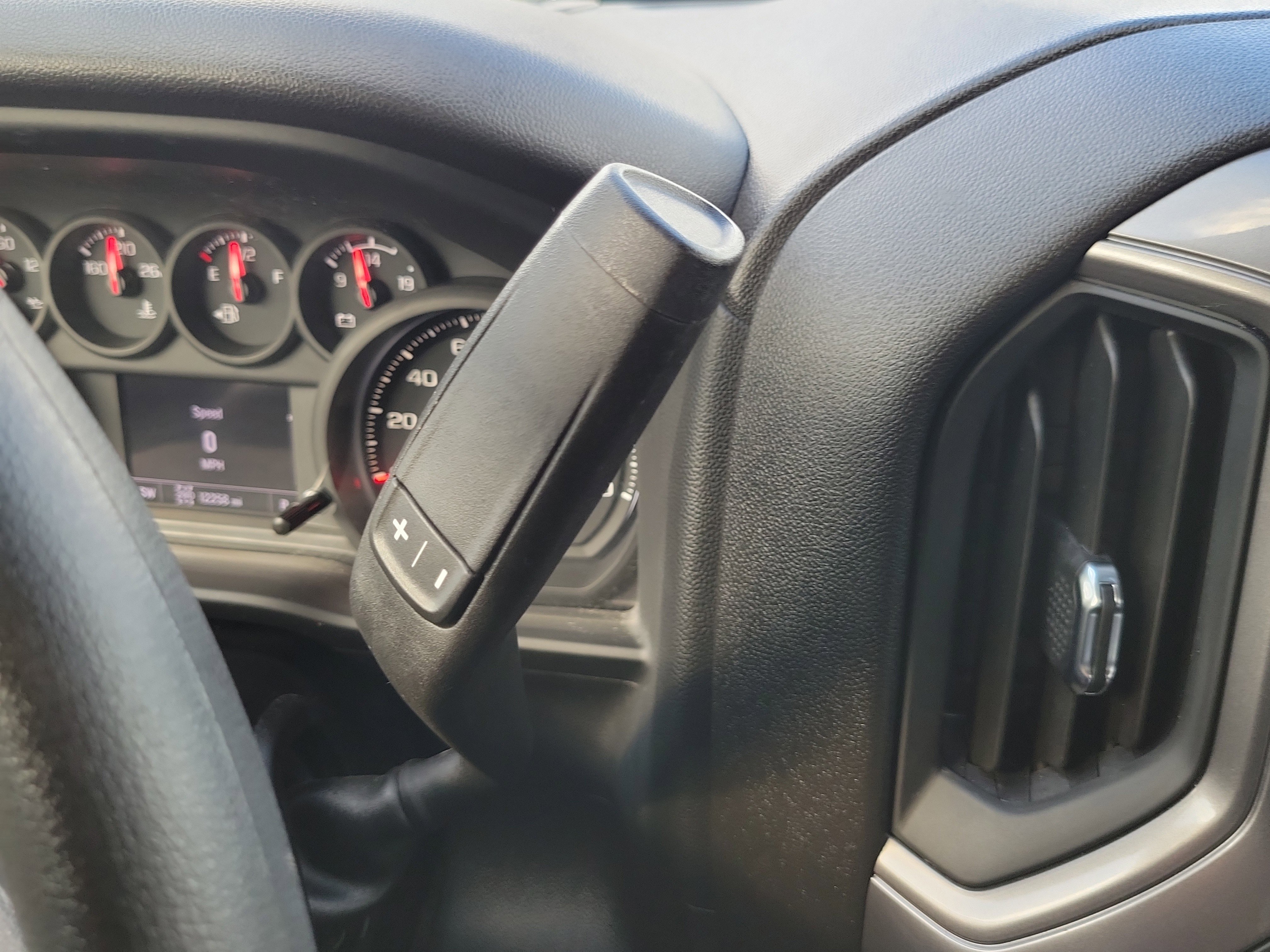 Used 2025 Chevrolet Silverado 1500 Custom w/ Turbomax Blackout Package image 19