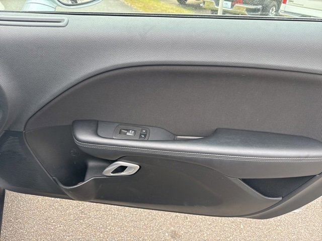 Used 2022 Dodge Challenger SXT image 28