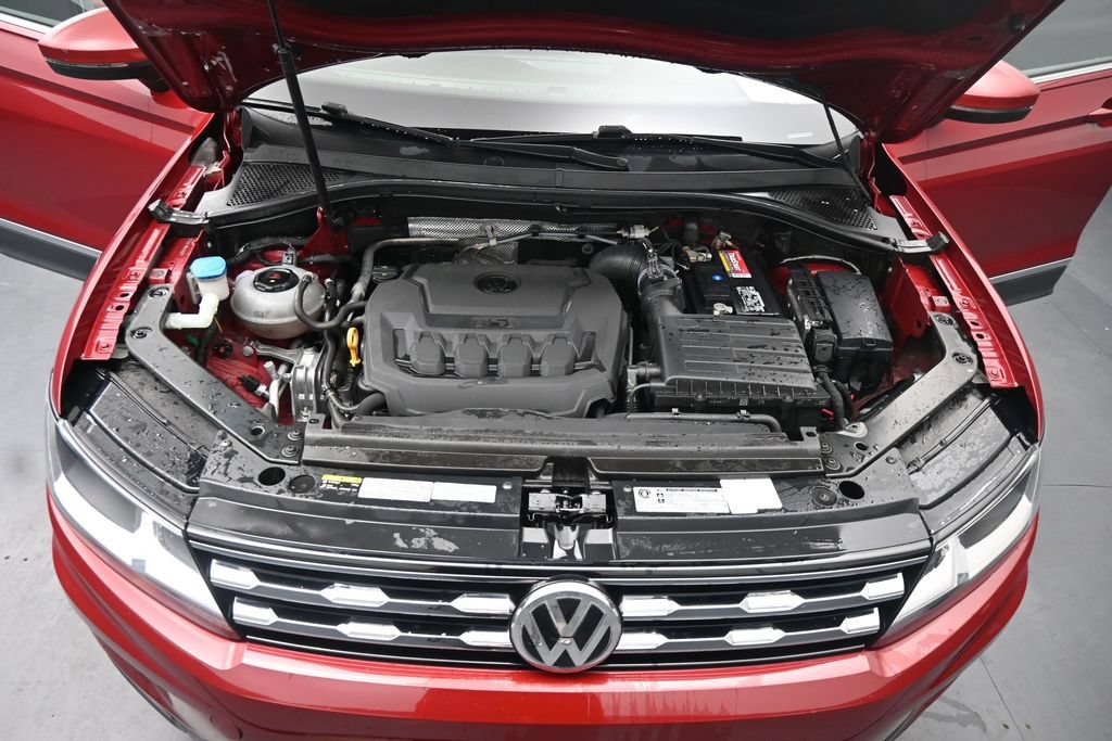 Used 2018 Volkswagen Tiguan SE AWD/4WD image 14