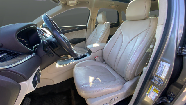 Used 2017 Lincoln MKC Reserve AWD/4WD image 9