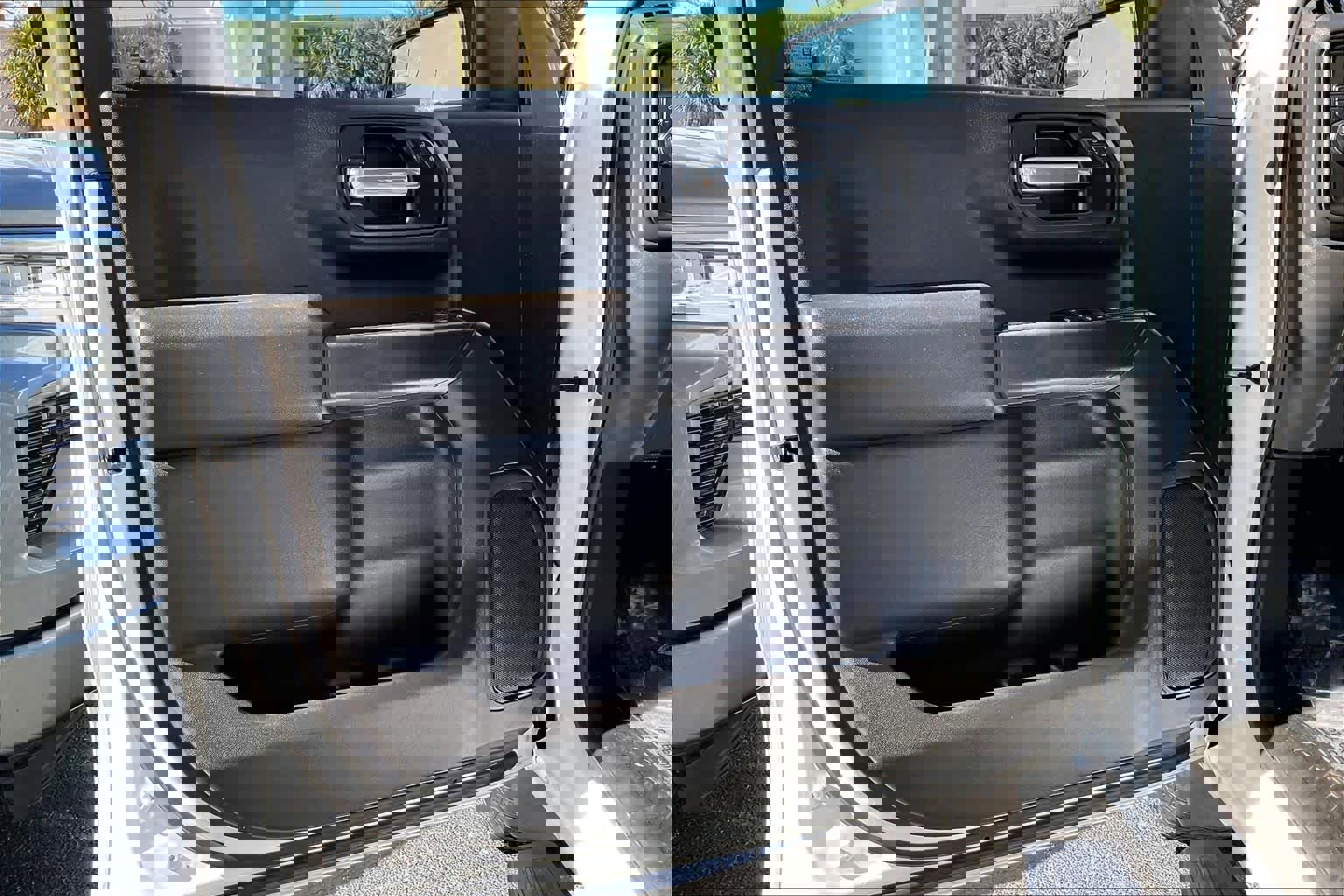 Used 2023 Chevrolet Silverado 1500 Custom image 22