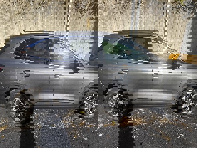 Used 2023 Ford Escape Platinum image 10