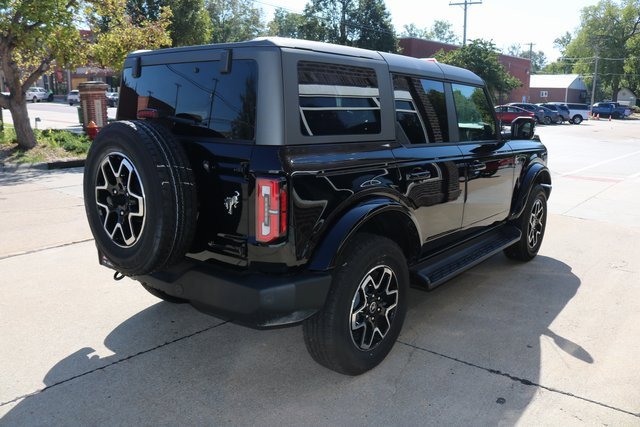 New 2025 Ford Bronco Outer Banks image 8