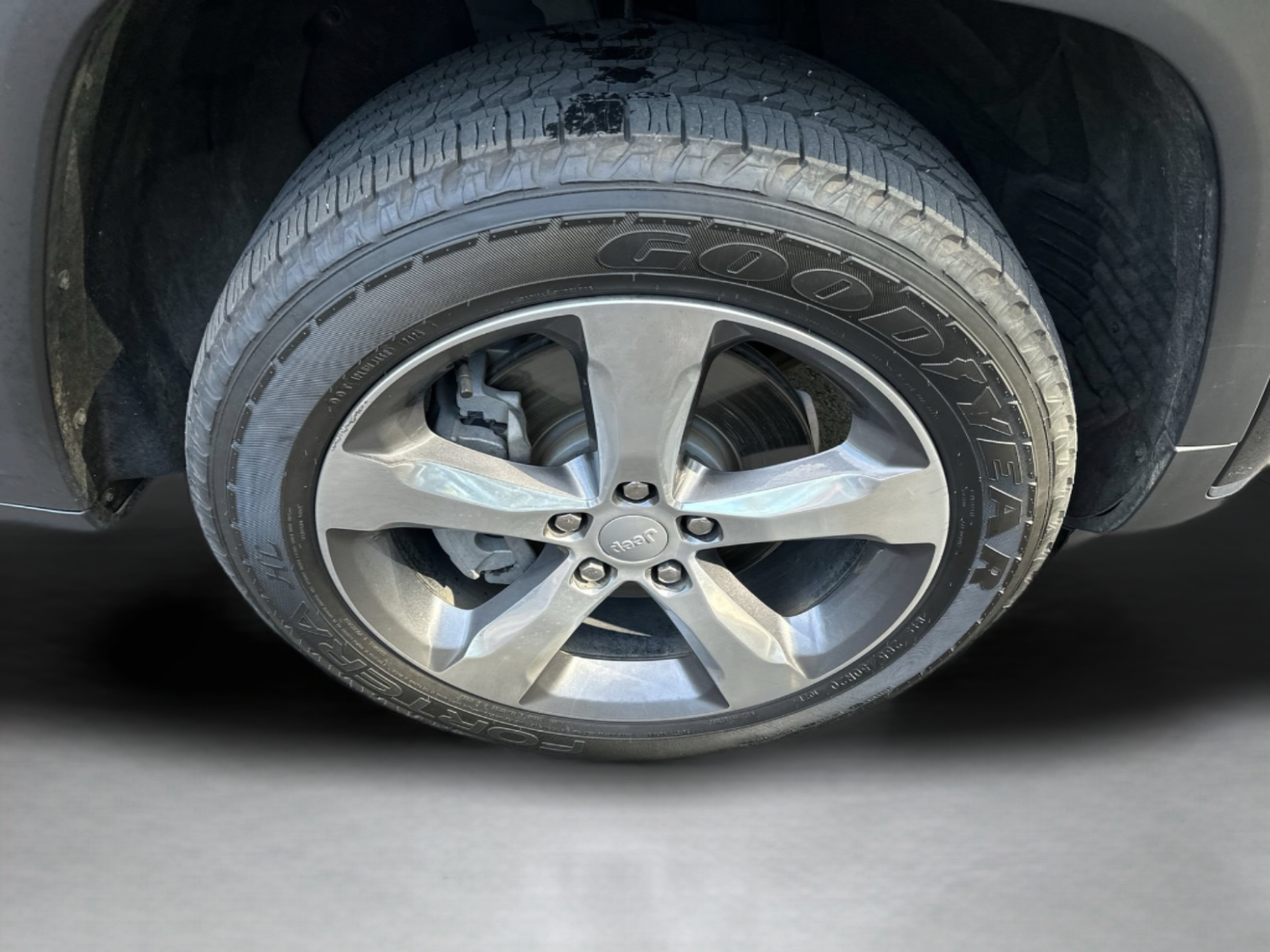 Used 2022 Jeep Grand Cherokee L Limited RWD image 30