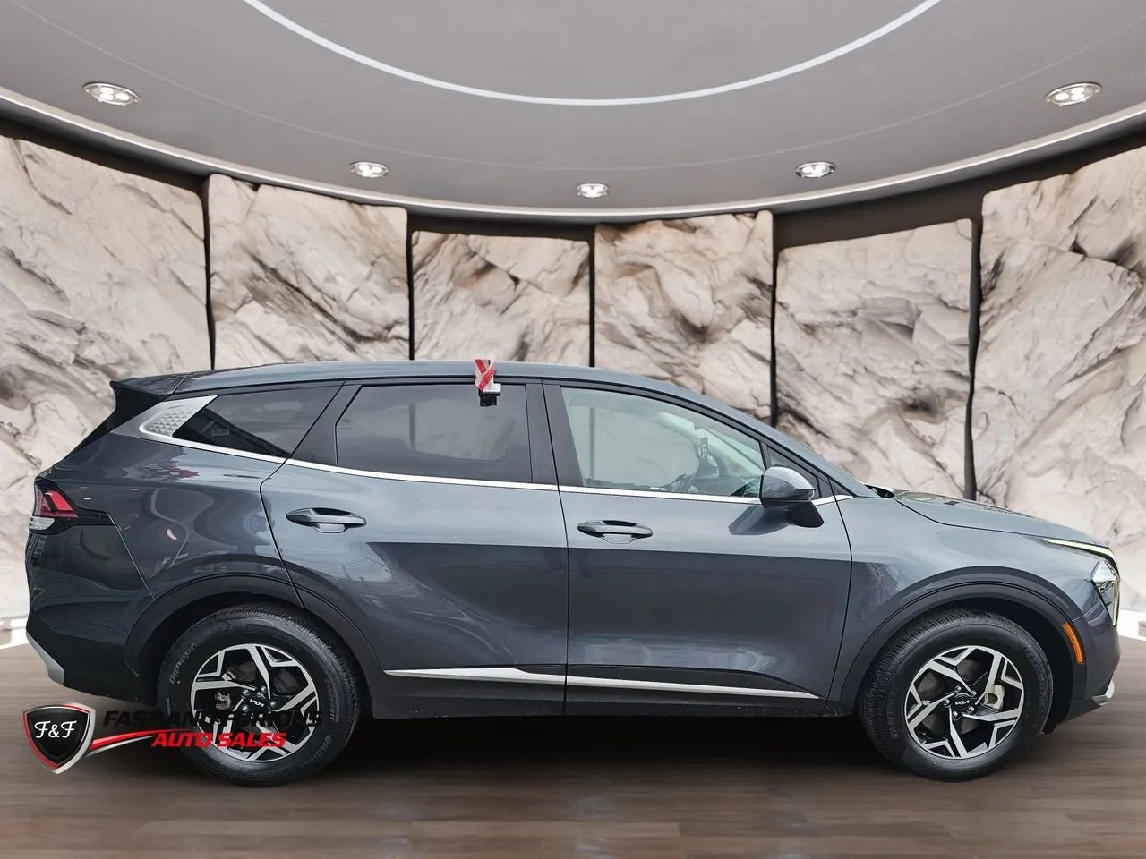 Used 2023 Kia Sportage LX FWD image 5