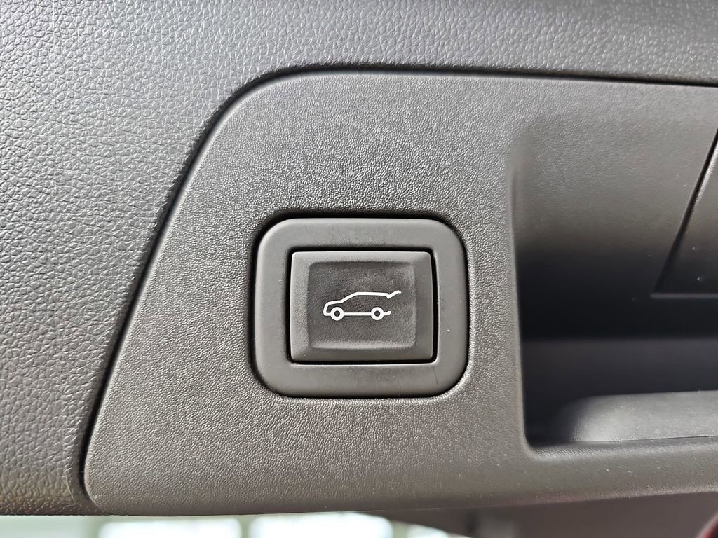 Used 2023 Buick Envision Essence image 17