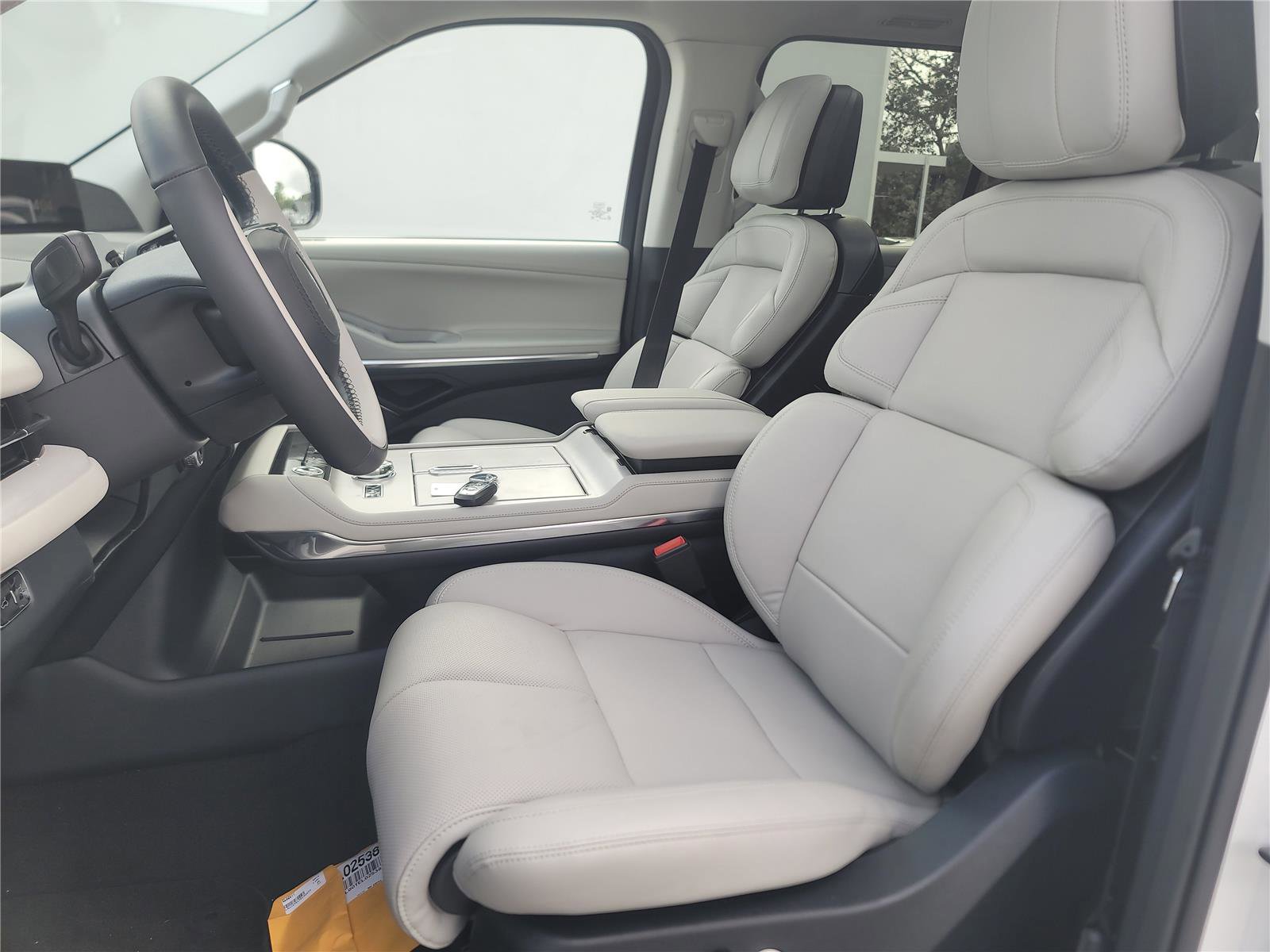 New 2026 Lincoln Navigator Reserve image 11