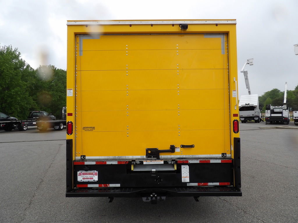 Used 2021 Ford E-350 and Econoline 350 Super Duty RWD image 6