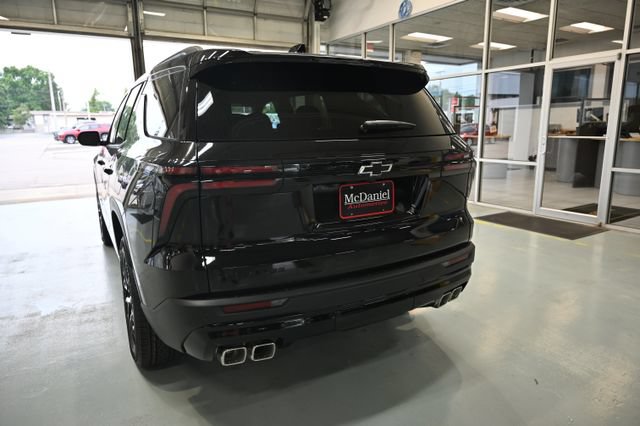 New 2026 Chevrolet Traverse LT w/ Midnight/Sport Edition FWD image 6
