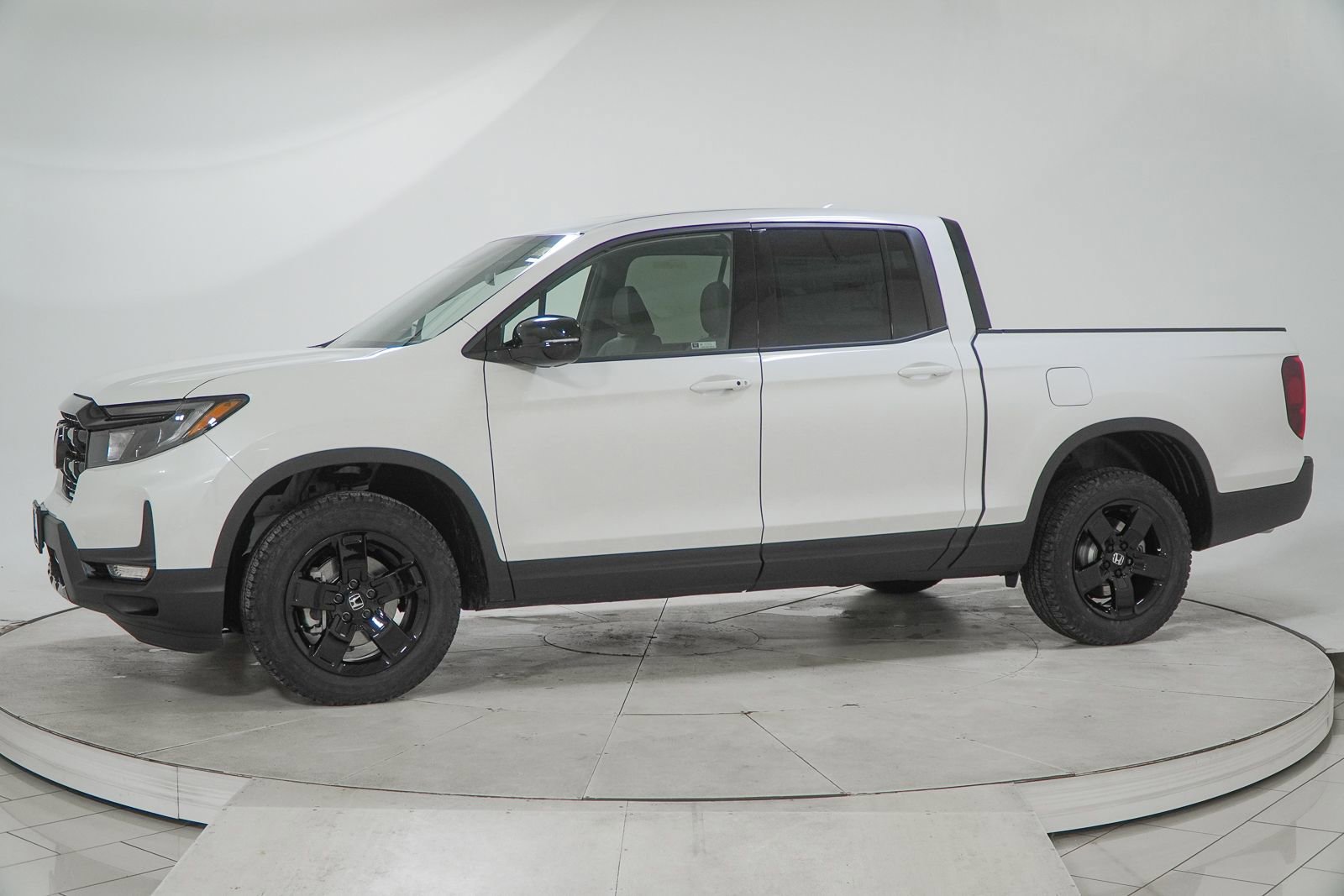 New 2026 Honda Ridgeline Black Edition image 4