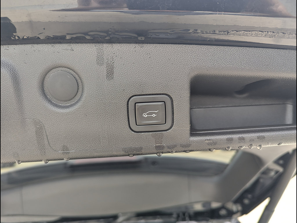 Used 2023 Chevrolet Equinox LT AWD/4WD image 22