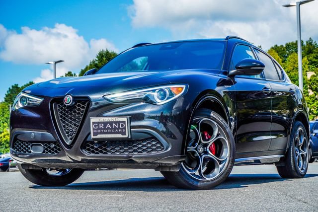 Used 2023 Alfa Romeo Stelvio Veloce AWD/4WD video 1