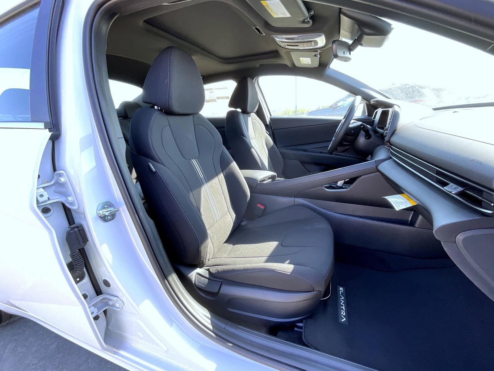 New 2026 Hyundai Elantra SEL Sport Premium FWD image 16