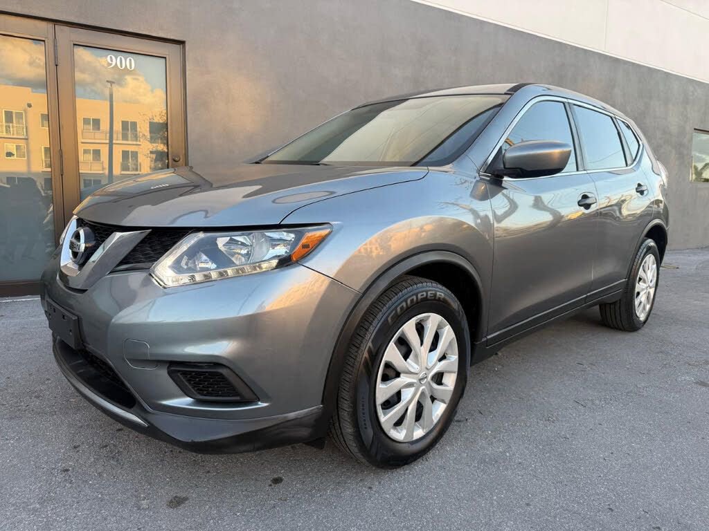 Used 2016 Nissan Rogue S w/ Appearance Package AWD/4WD image 3