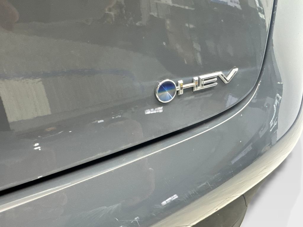 Used 2025 Toyota Prius LE FWD image 24
