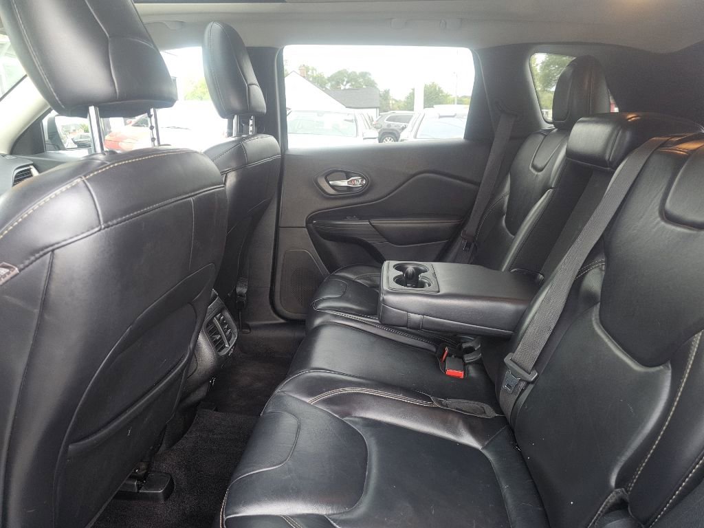 Used 2016 Jeep Cherokee Limited image 61