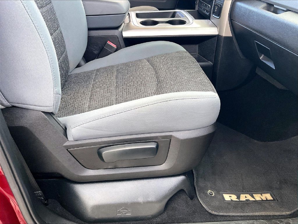 Used 2019 RAM 1500 Big Horn AWD/4WD image 35