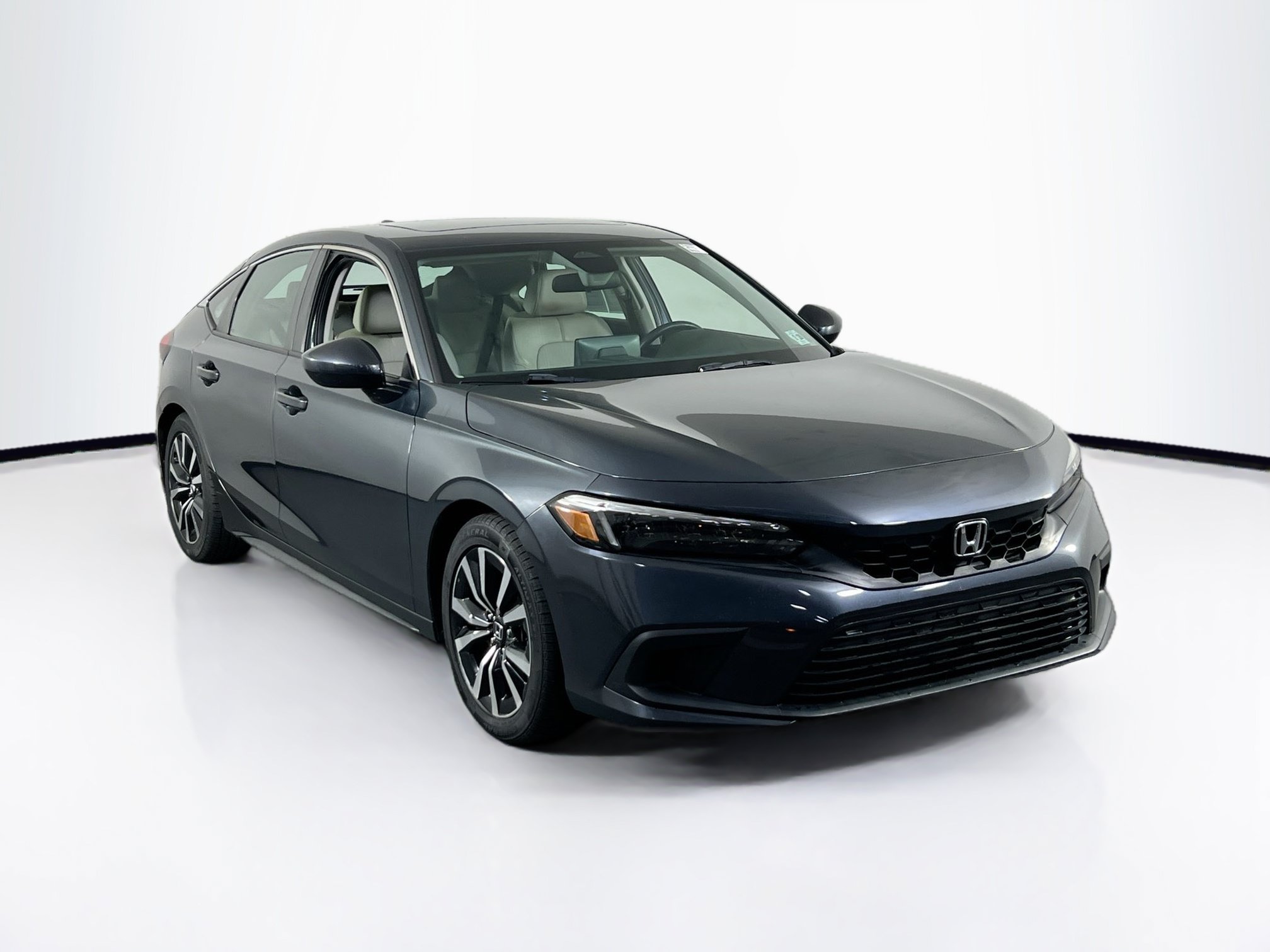 Used 2023 Honda Civic EX-L image 3