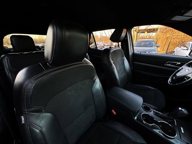 Used 2018 Ford Explorer XLT w/ Equipment Group 202A image 36