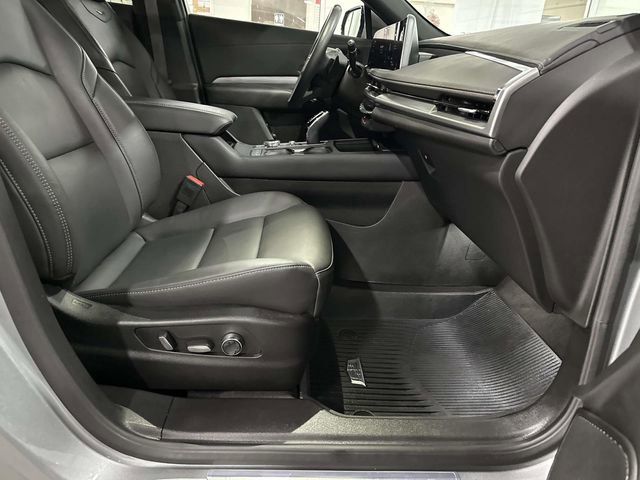 Certified 2025 Cadillac XT4 Premium Luxury w/ Cold Weather Package image 20