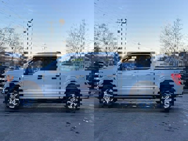 Used 2023 Ford F150 XLT w/ Trailer Tow Package image 3