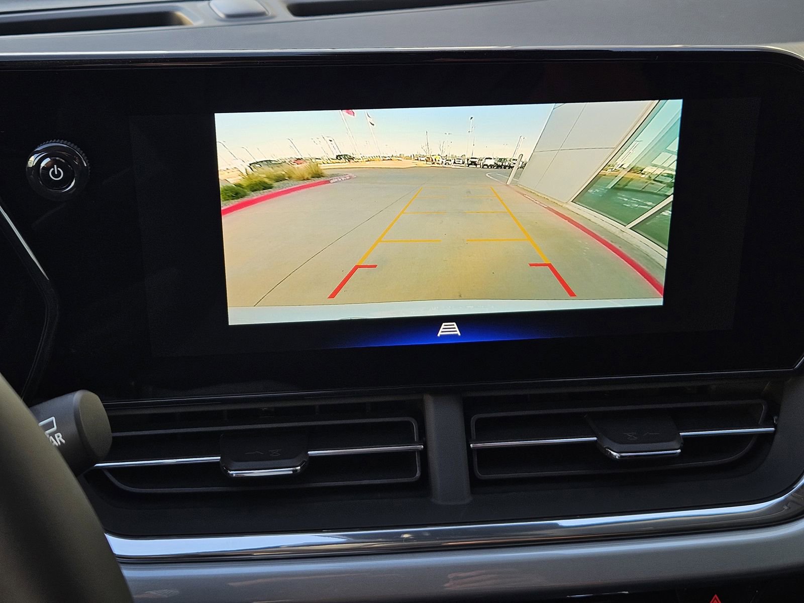 New 2026 Chevrolet Trax LT w/ Driver Confidence Package image 18