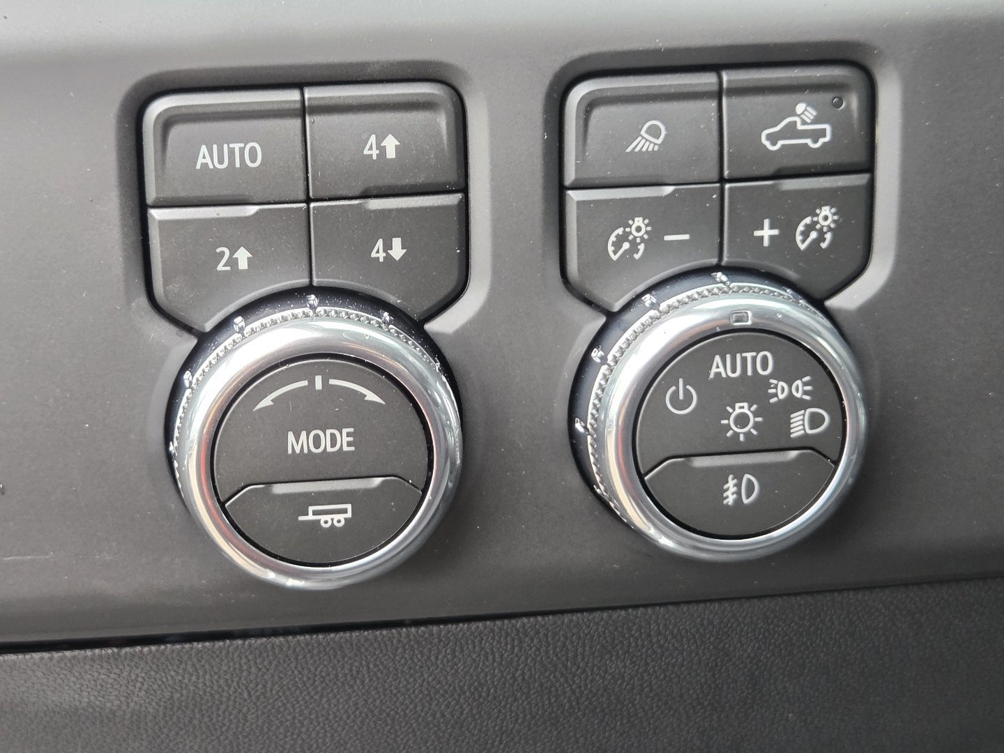New 2026 GMC Sierra 1500 AT4 w/ AT4 Premium Package AWD/4WD image 32