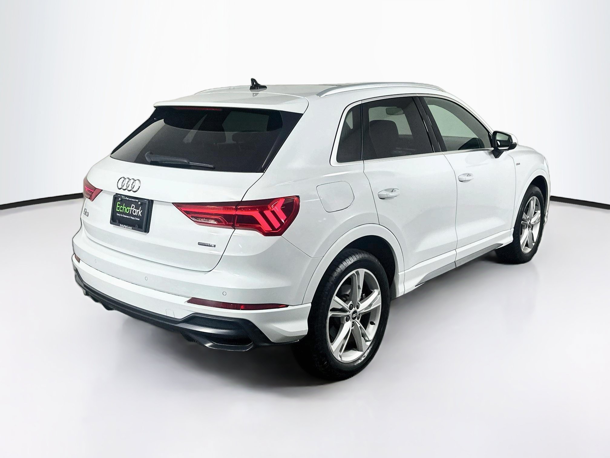 Used 2022 Audi Q3 2.0T Premium Plus w/ Premium Plus Package AWD/4WD image 9