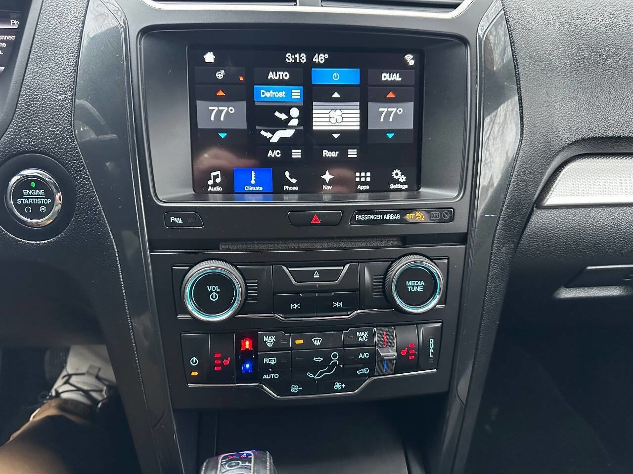 Used 2017 Ford Explorer XLT w/ Equipment Group 202A image 18