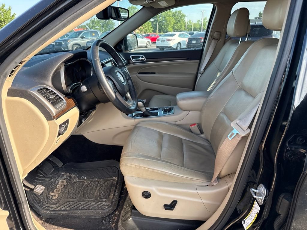 Used 2018 Jeep Grand Cherokee Limited AWD/4WD image 16
