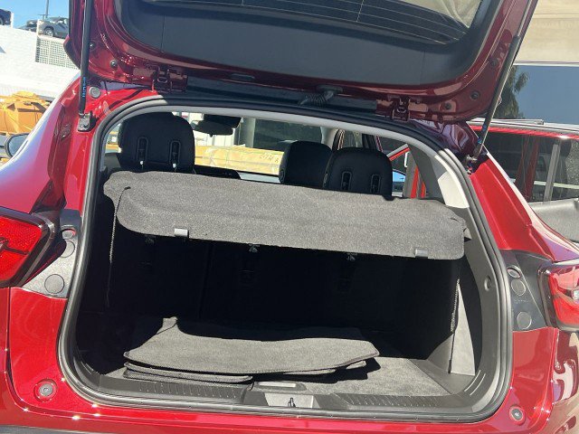 Used 2025 Chevrolet Trax LT w/ LT Convenience Package image 25