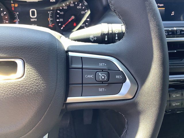 New 2025 Jeep Compass Latitude w/ Sun & Sound Group AWD/4WD image 12