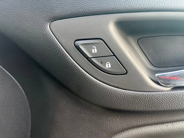 Used 2024 Chevrolet Equinox LT FWD image 44
