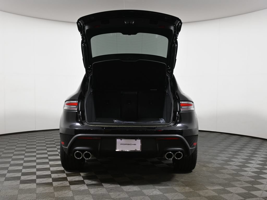 New 2026 Porsche Macan AWD/4WD image 43