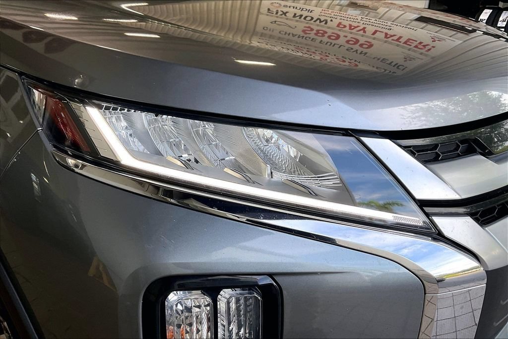 Used 2022 Mitsubishi Outlander Sport SE FWD image 25