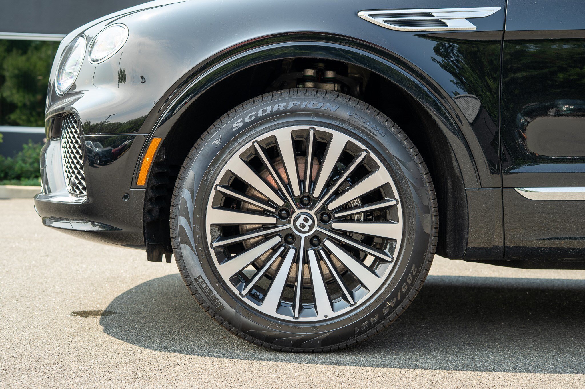 New 2026 Bentley Bentayga AWD/4WD image 6